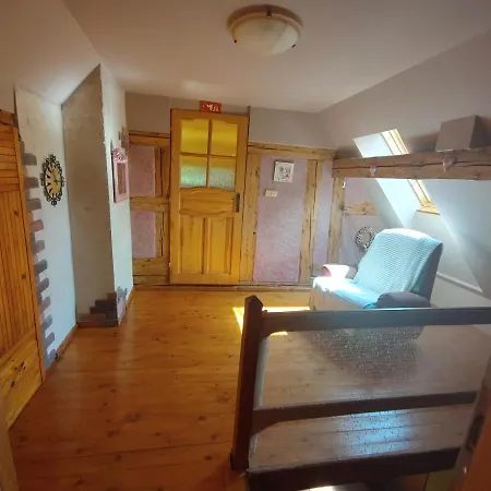 West Bohemian Home, 208