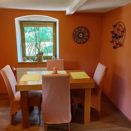 Semesterbostad West Bohemian Home, 208 Krajkova
