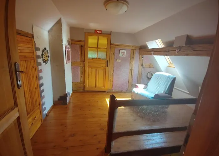 West Bohemian Home, 208