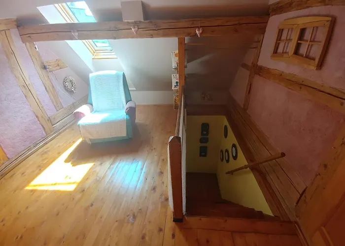 West Bohemian Home, 208 Krajkova